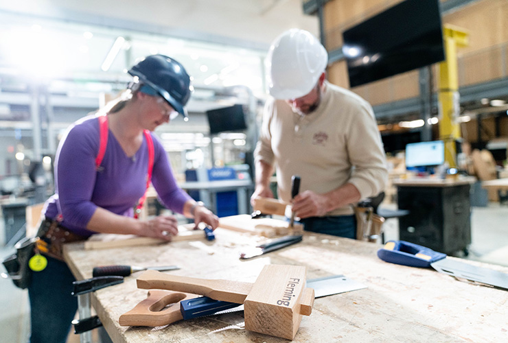 Apprentices work in the Kube
